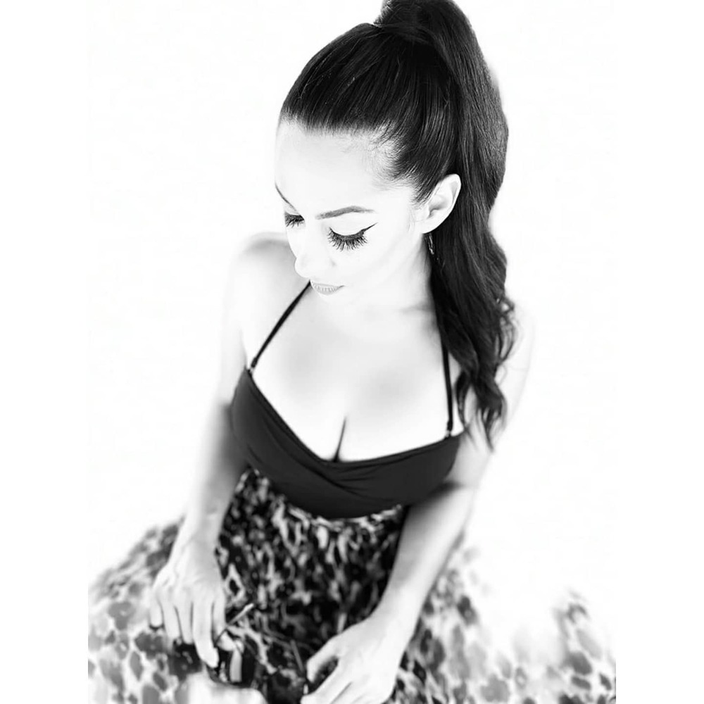 Meet your Posher, Dee